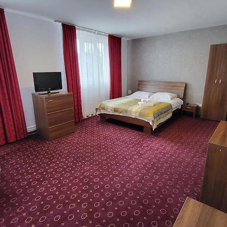 Boutique Global Aparthotel Brassó Kültér fotó