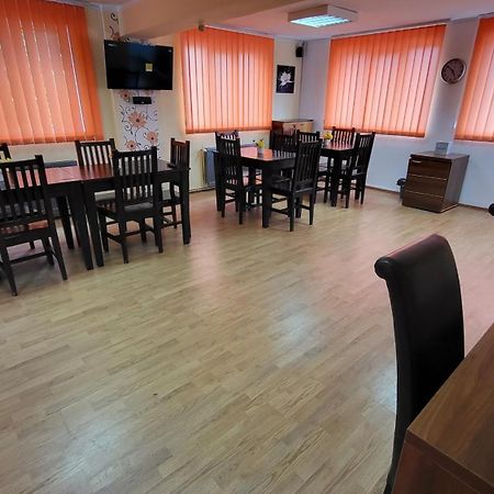 Boutique Global Aparthotel Brassó Kültér fotó