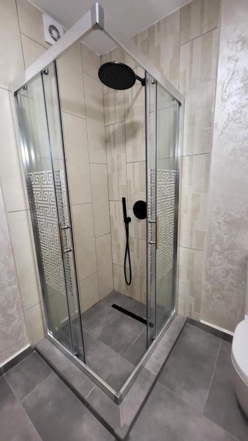 Boutique Global Aparthotel Brassó Kültér fotó