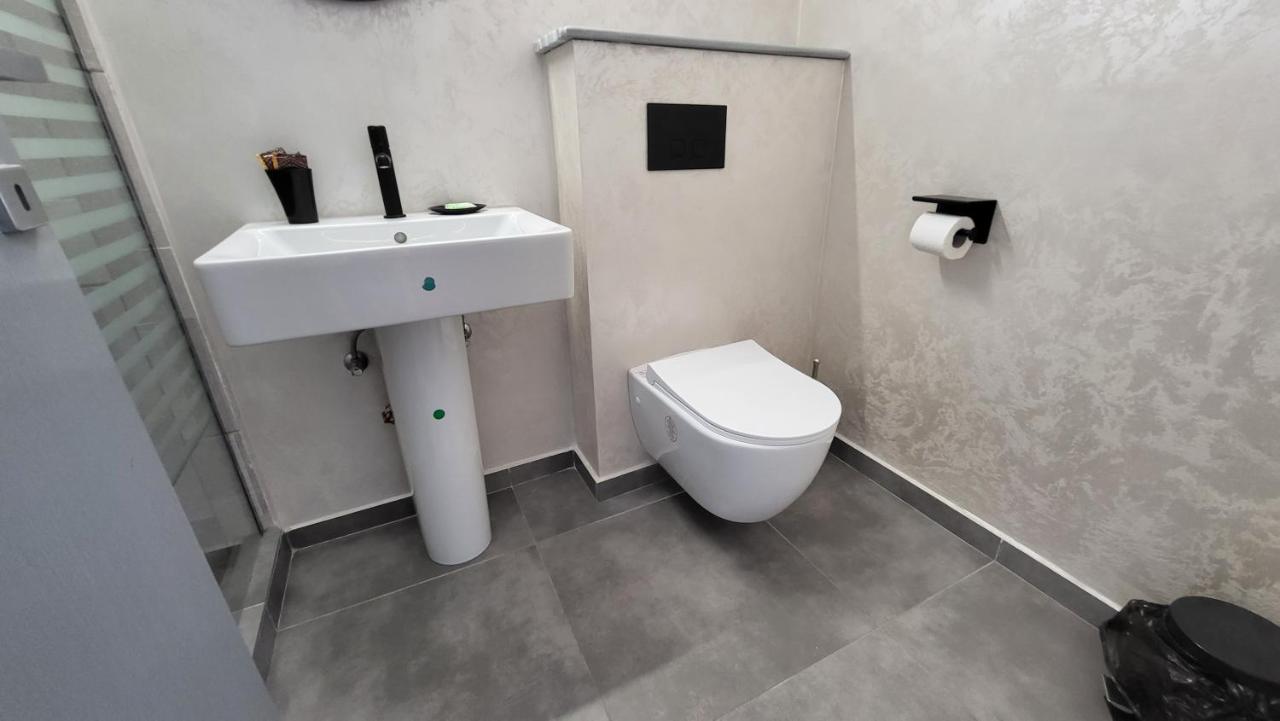 Boutique Global Aparthotel Brassó Kültér fotó