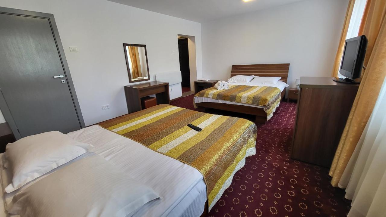 Boutique Global Aparthotel Brassó Kültér fotó