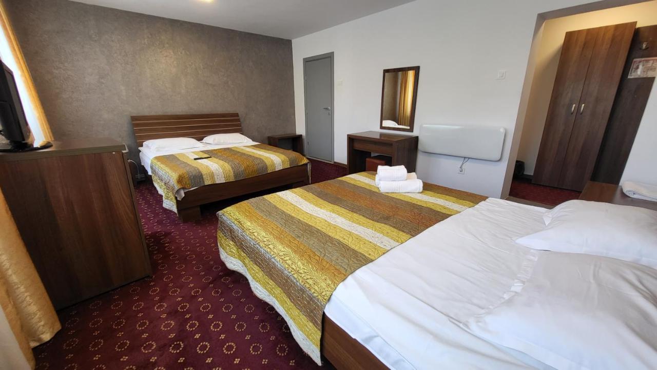 Boutique Global Aparthotel Brassó Kültér fotó